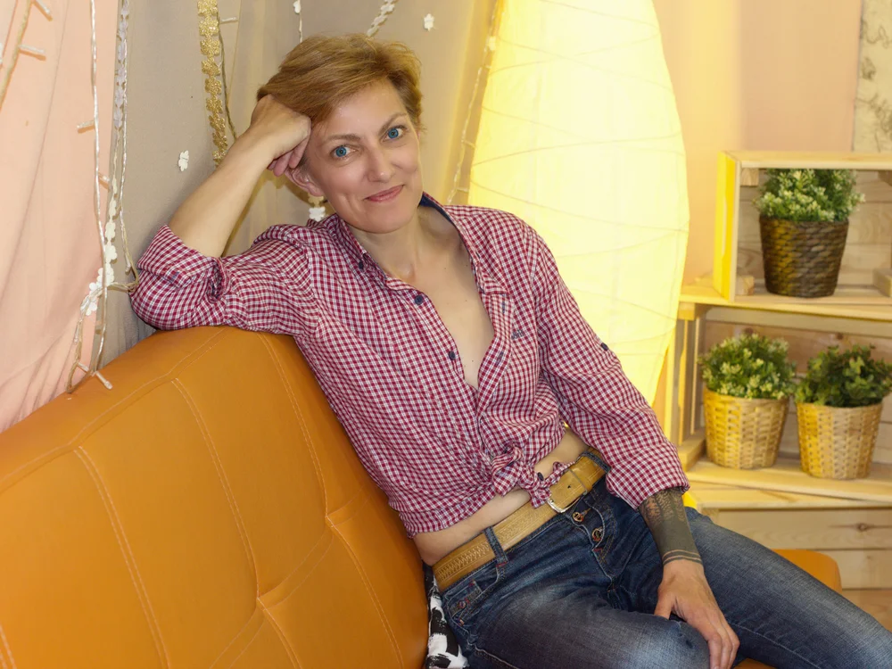 Nika_Johnson's Offline XXX Chat