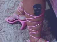 Santina_22's Offline XXX Chat