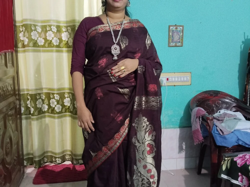 0-Naked_Queen-0's Offline XXX Chat