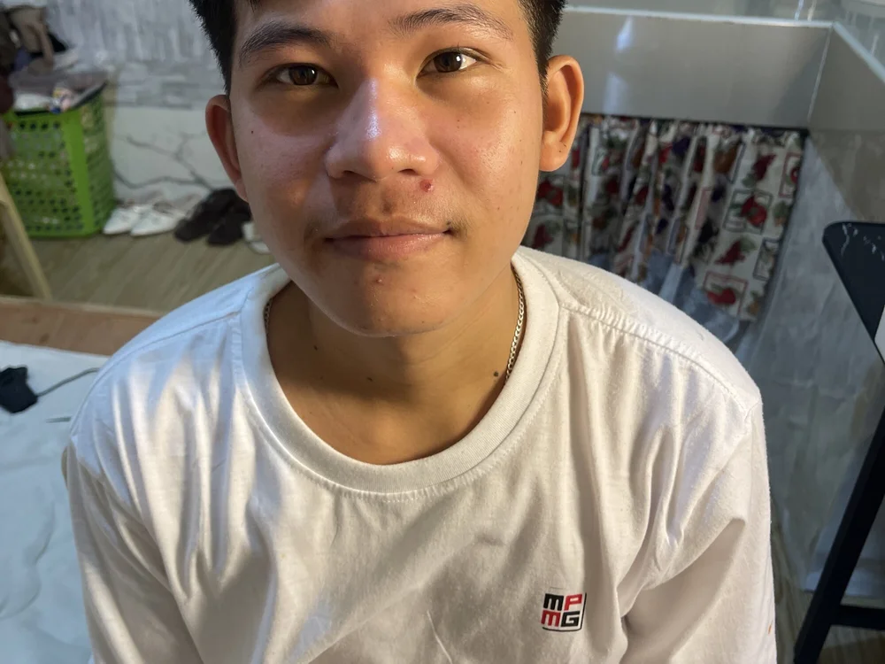 ur_bigcockeziekiel 離線 XXX 聊天