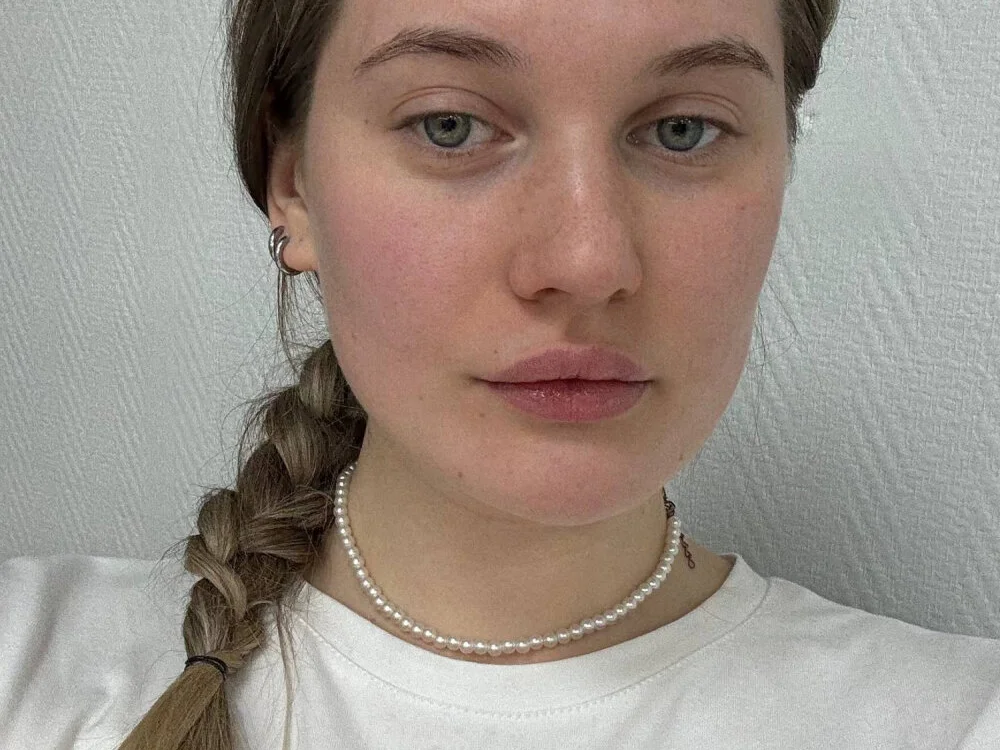 JolievicのライブXXXチャット