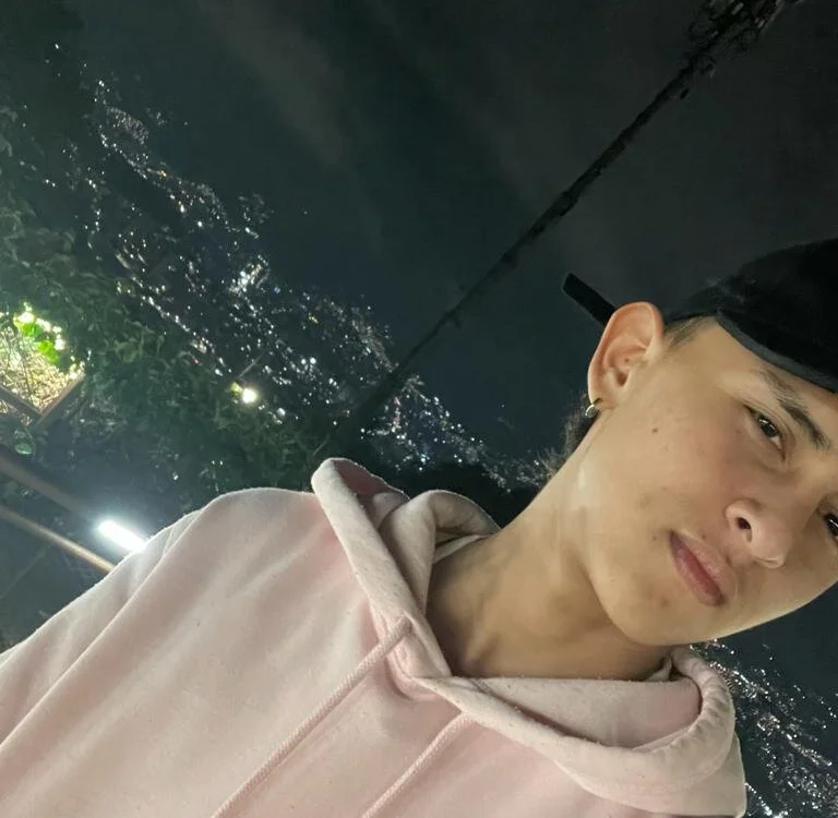 AngeLusst's Offline Chat Room