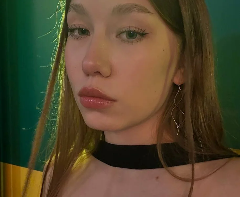 DebraAlvarez's most recent online preview