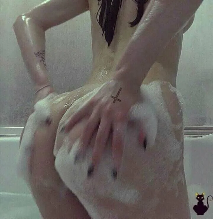 Bigboobs_Sexy's Offline XXX Chat