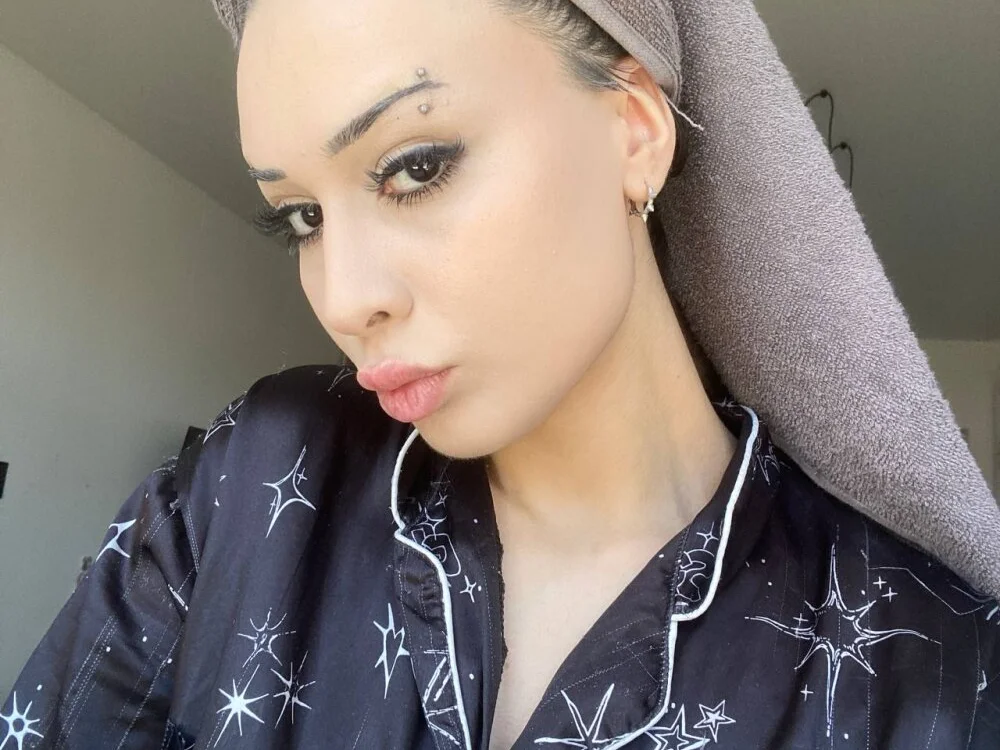 IamLuna2006 offline XXX-chat