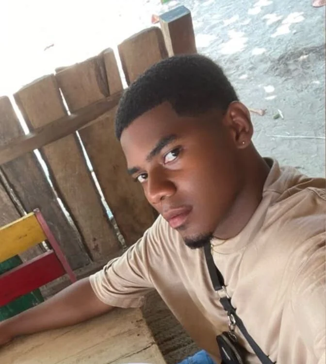 BoyBlackHot20's Offline XXX Chat
