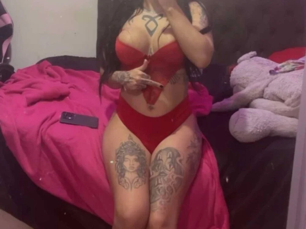 isabeladecaria Offline XXX Chat