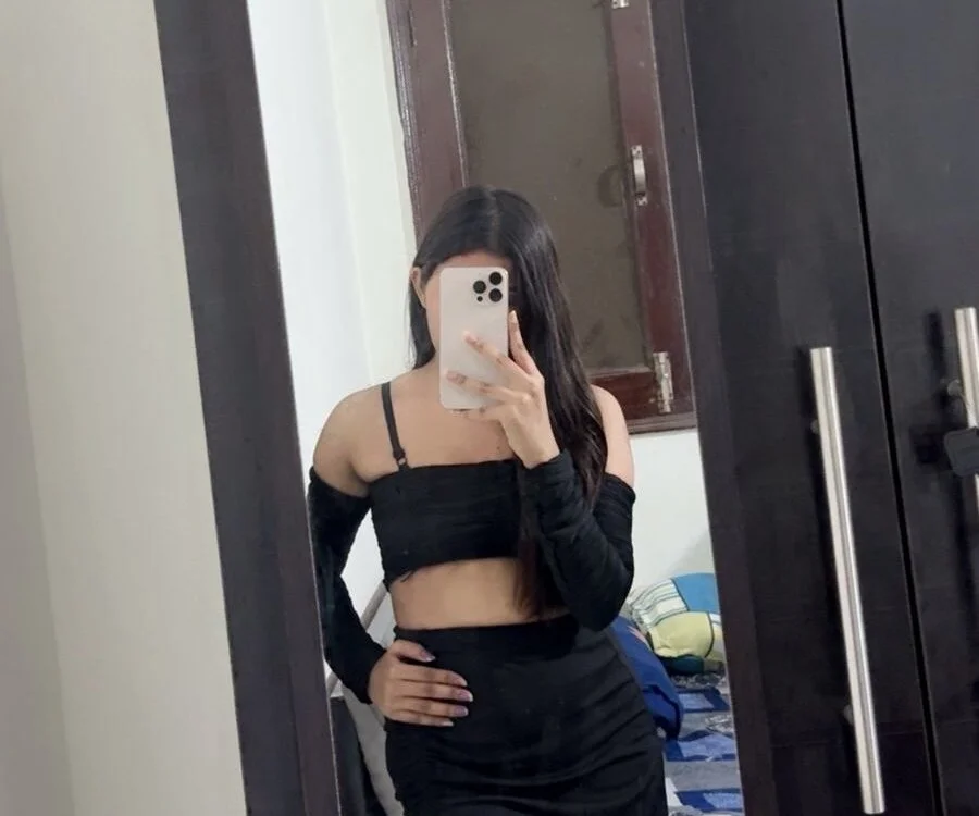 Little_queenn's Offline XXX Chat