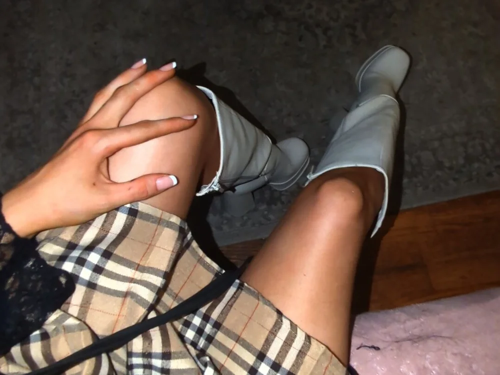 Kitty221 offline XXX-chat