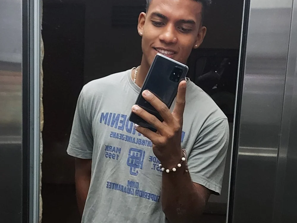 Sandro_xxx offline chatrum