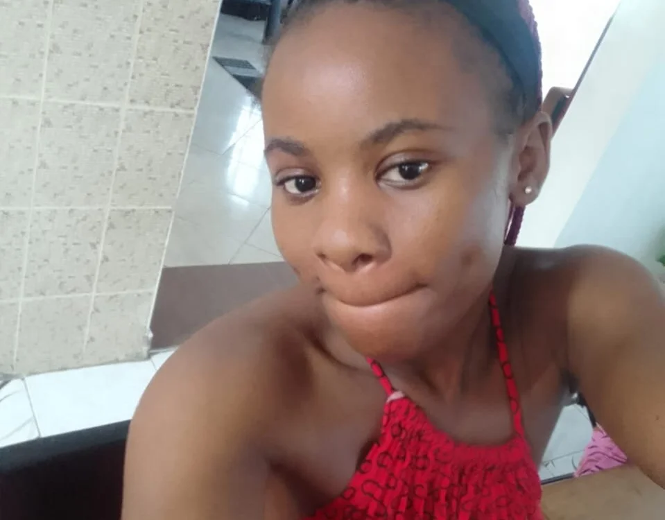 חדר צ'אט לא מקוון של Brawn_petite