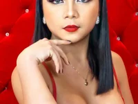 Model TyraEvangelista