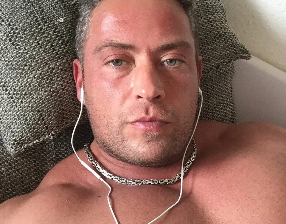Pierre98767 offline XXX-chatje