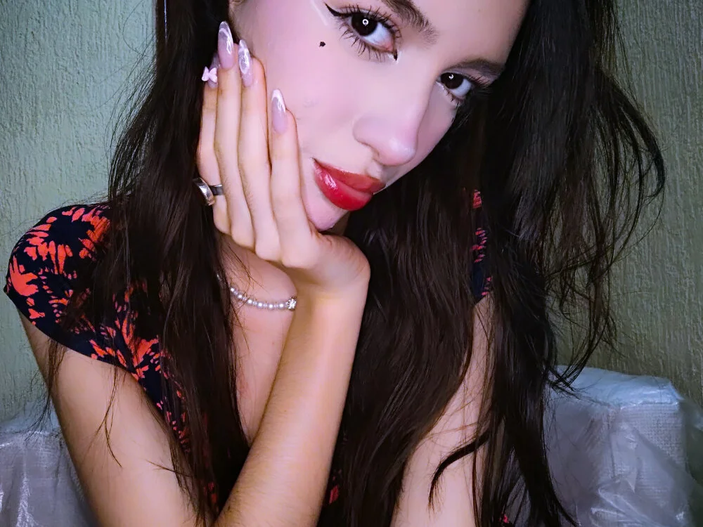 Emily-hottson Chat XXX offline