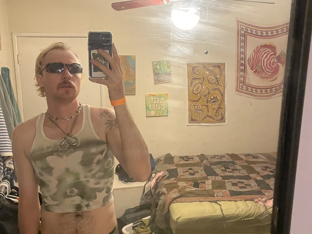 LukasJames_ offline chatrum