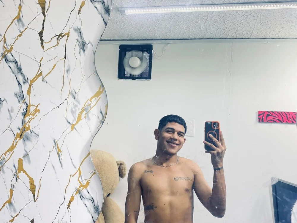 perverted_boyys22 – Offline XXX chat