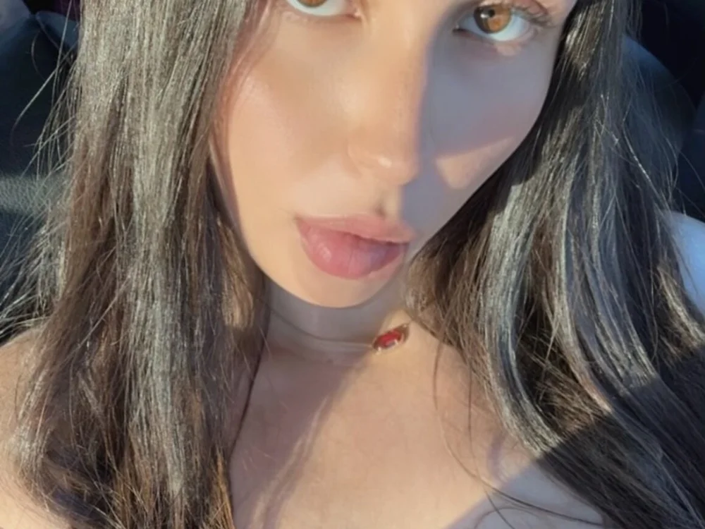 Missleahluv's Offline XXX Chat