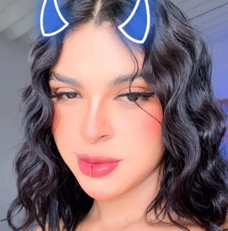 aishadlion Offline XXX Chat