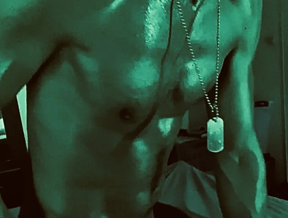 Niceguyxxx1234 Chat XXX Ngoại tuyến