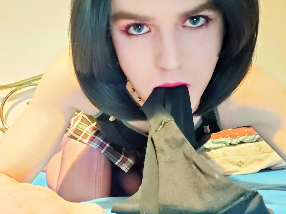 CeliaMacFarlane's Offline Chat Room