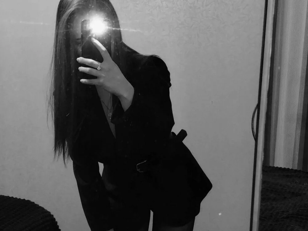 nicole_muah Chat XXX offline