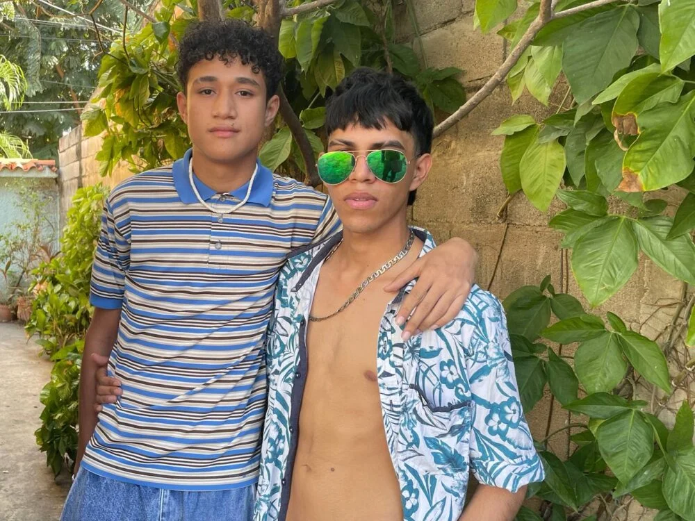 Goodlatinboys2 Live XXX Chat