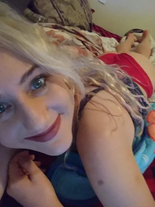 Bridgettelynn25's Offline Chat Room