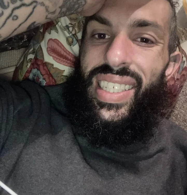 JohnDoevibEzzzz offline chatrum