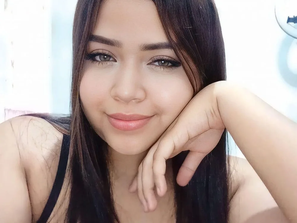 NathalySaeenz offline chatrum