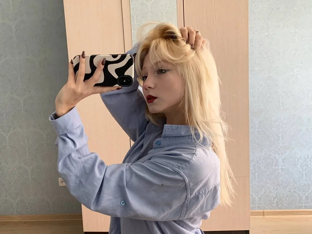 Thru_Violetta_Doll Chat XXX offline