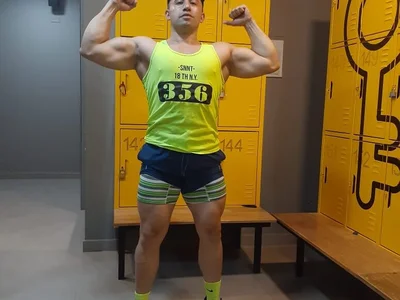 Noah_miills1_hot profile