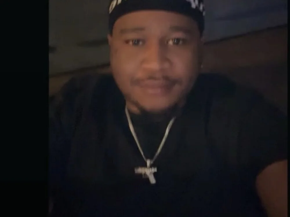 Офлайн-чат XXX bigdickkeyyy23