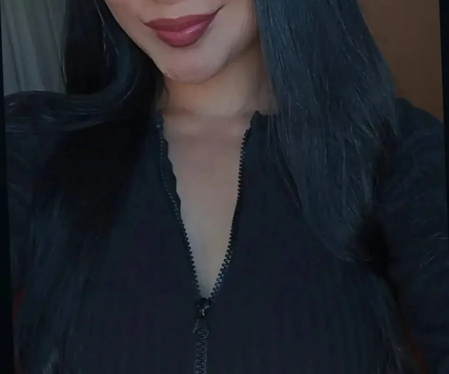 Carina_Gates' Offline Chat Room