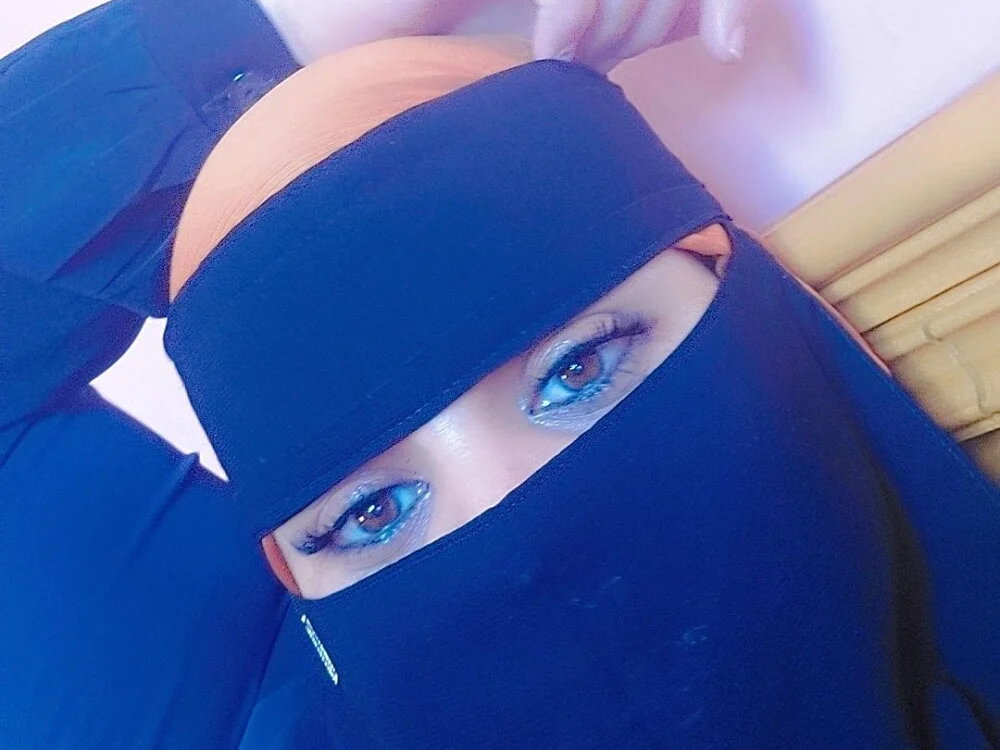 Fairouz's Offline XXX Chat