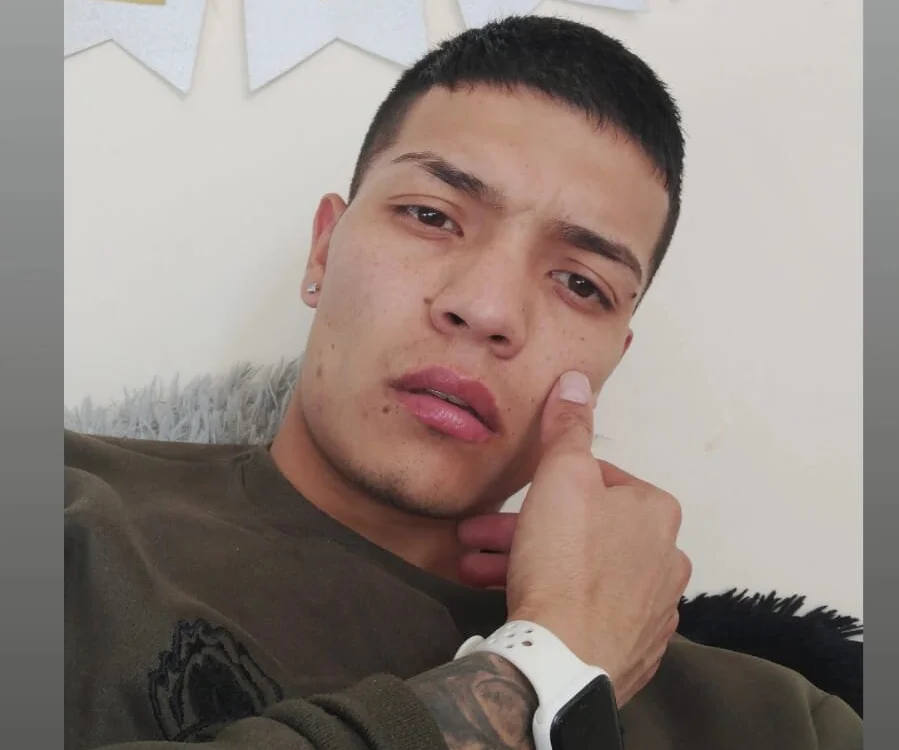 tommyboy252's Offline XXX Chat