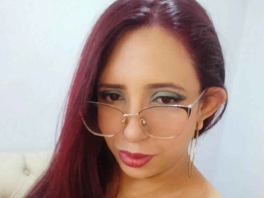 kimberlyaniston Chat XXX offline