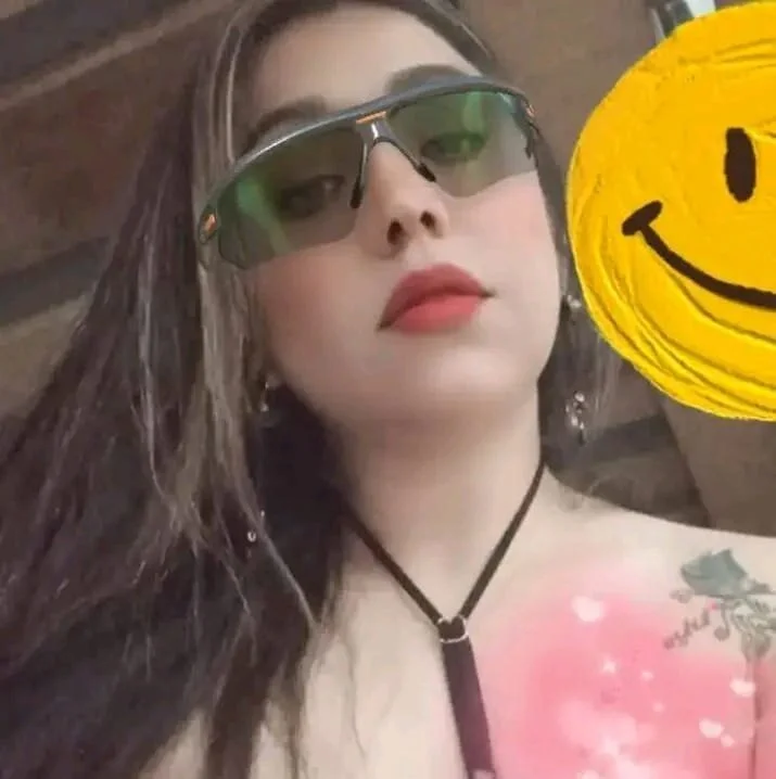 Chatroom XXX hors ligne de Tania_cambridge