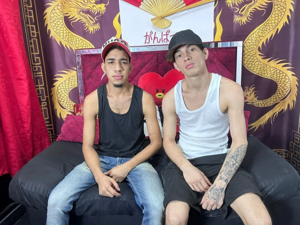 thin-straight Offline XXX-Chat