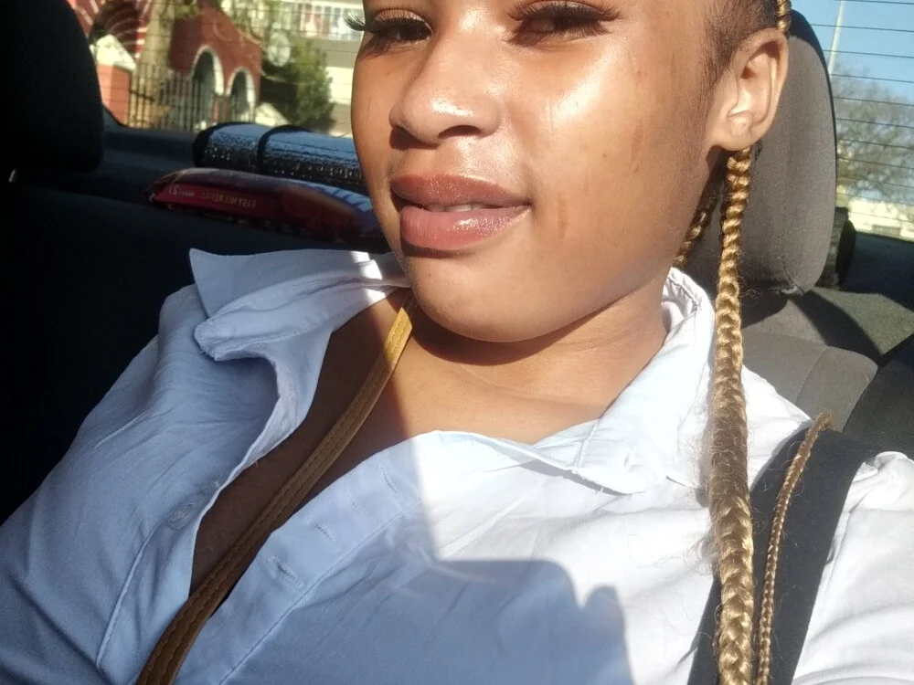 LICKABLETASH98's Offline XXX Chat