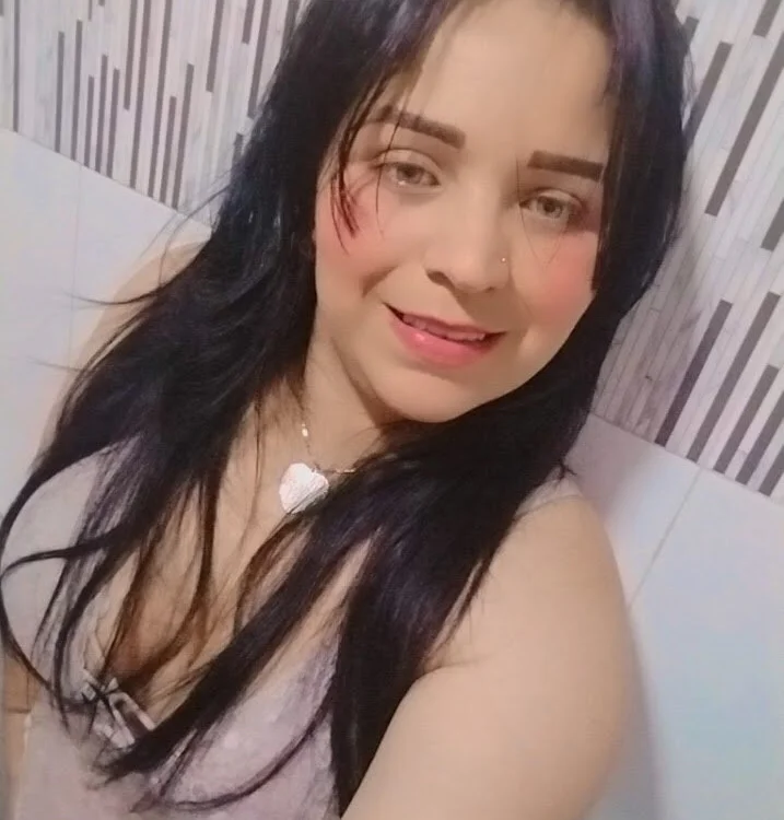 Darling_13's Offline Chat Room