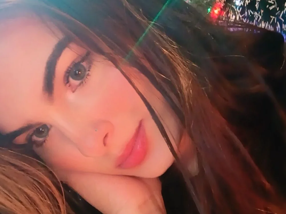 melodi2123's Offline Chat Room