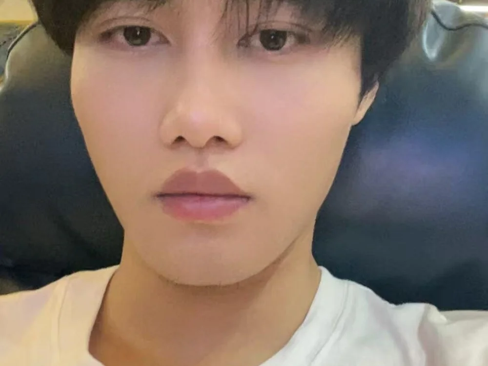 YILONGXIAOGE's Offline XXX Chat
