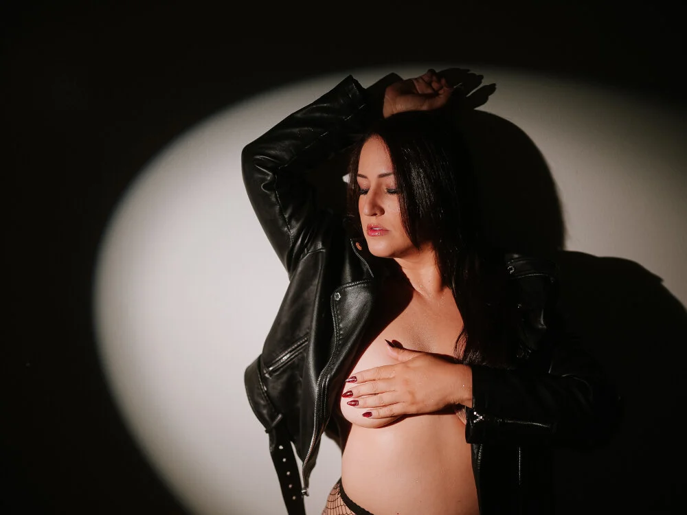 دردشة Madisonsmiith الجنسية دون اتصال