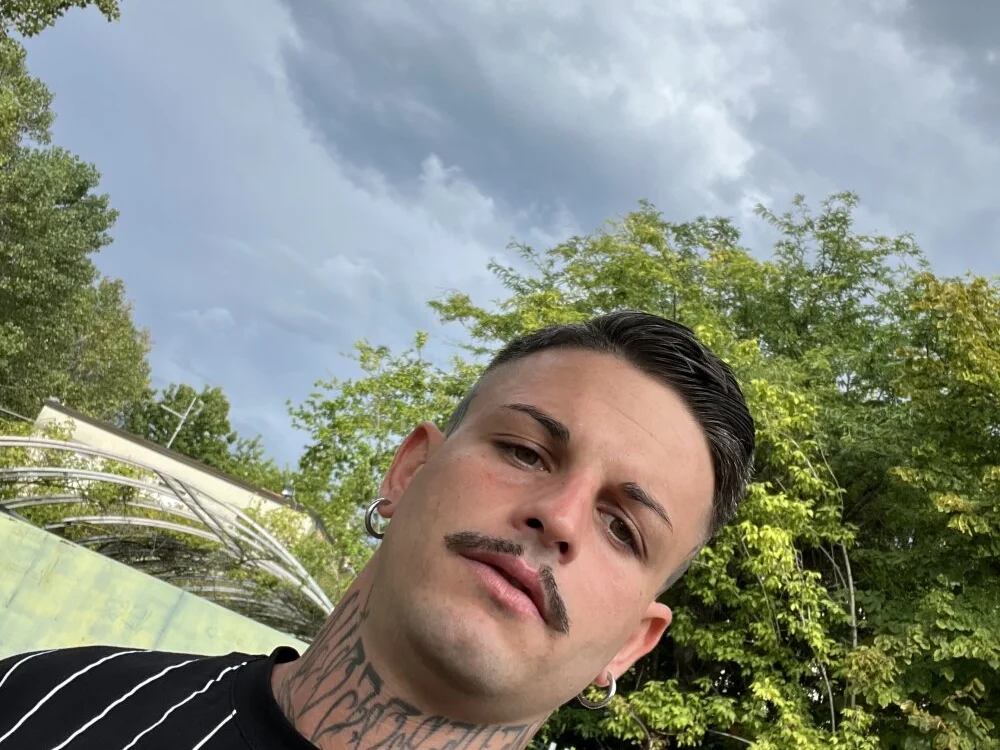 D3V0ZのオフラインXXXチャット