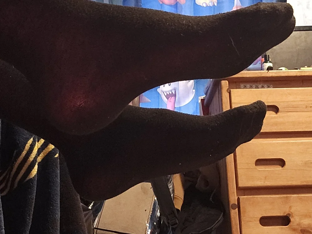 Femboyfeet7 offline chatrum
