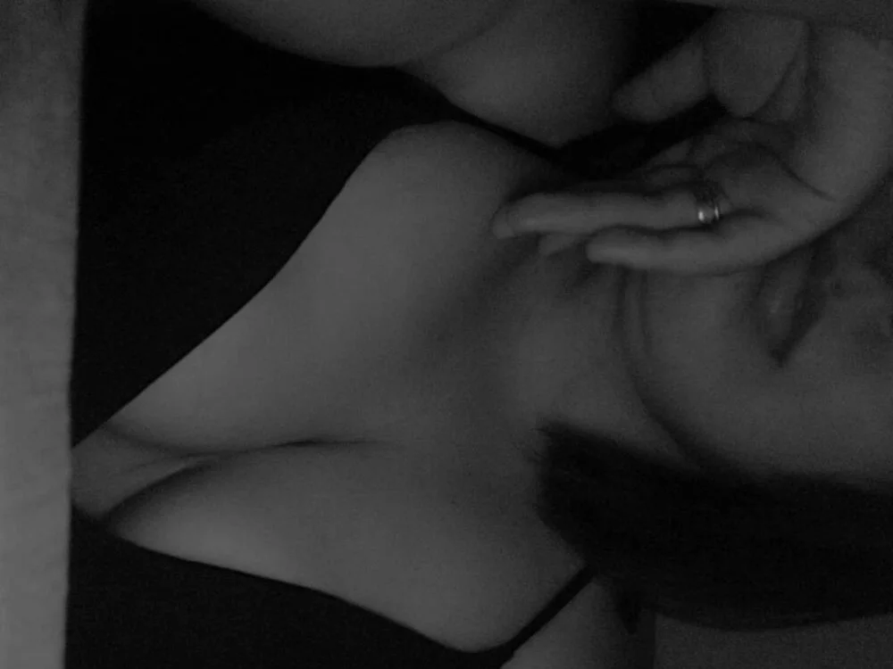 swett_girll's Offline XXX Chat