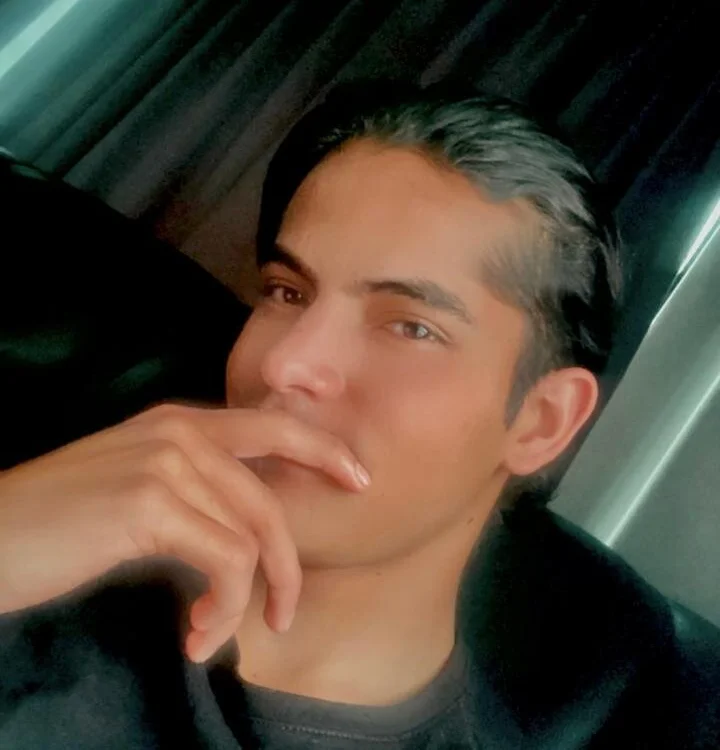 Maximoherrera_16 Offline XXX-chat