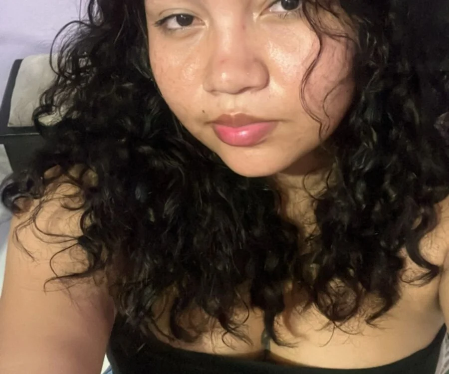 etugatita18's Offline XXX Chat