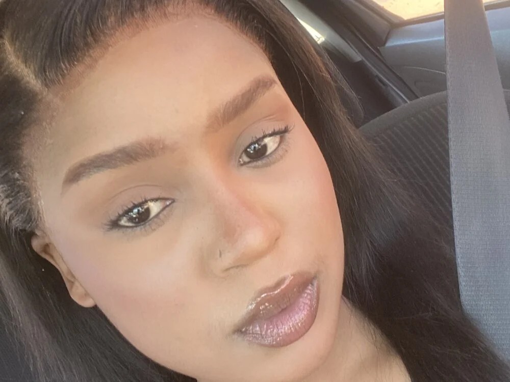 دردشة Amberr_Roose الجنسية دون اتصال