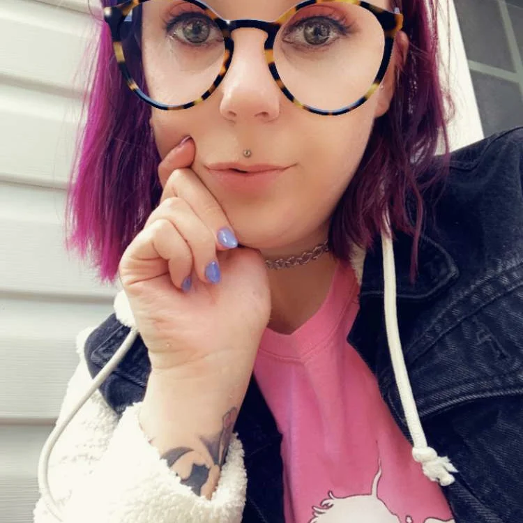 Tattedmom12's Offline XXX Chat
